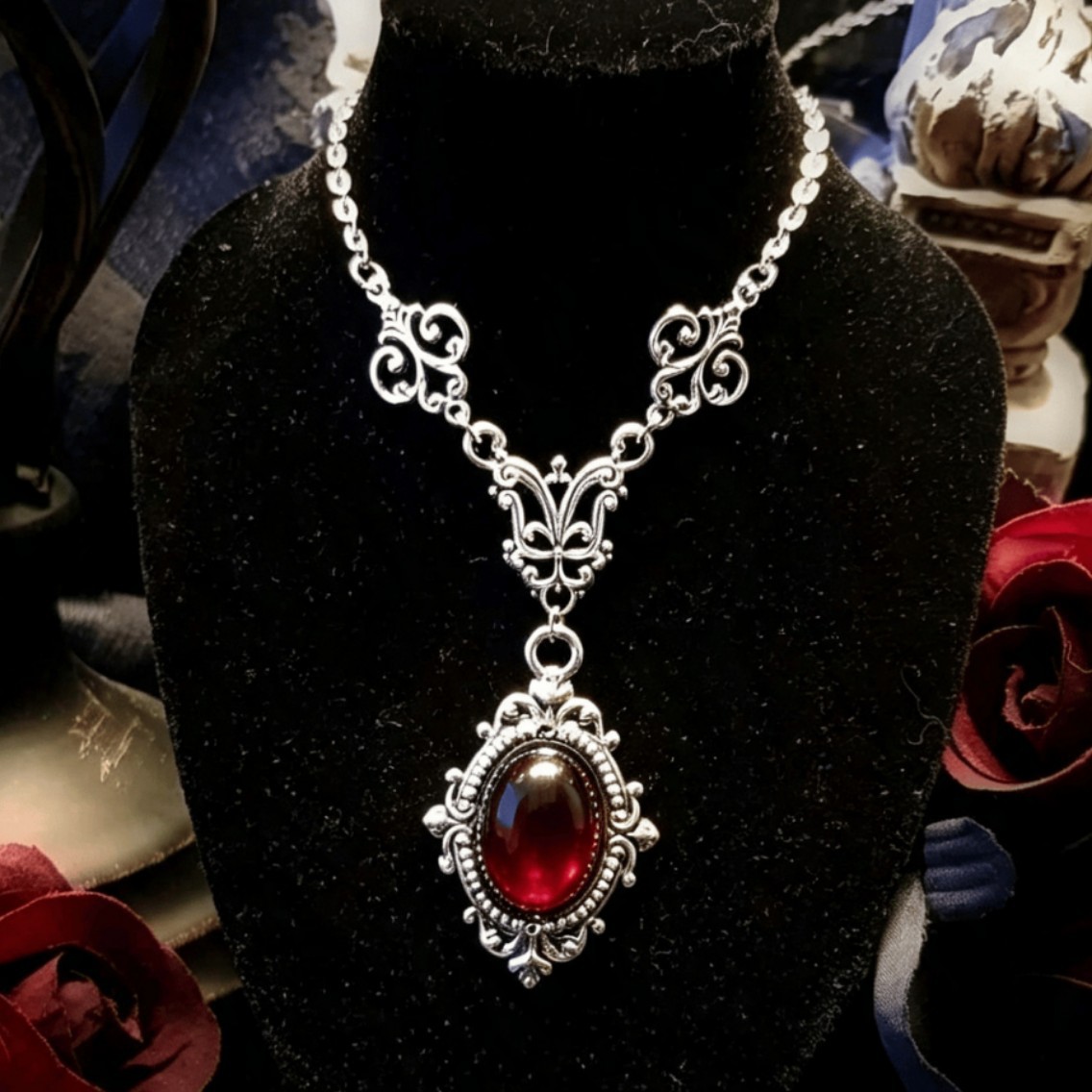 Collar con Cameo de Vampiro, C - Men'S Victorian Accessories reseña y precio
