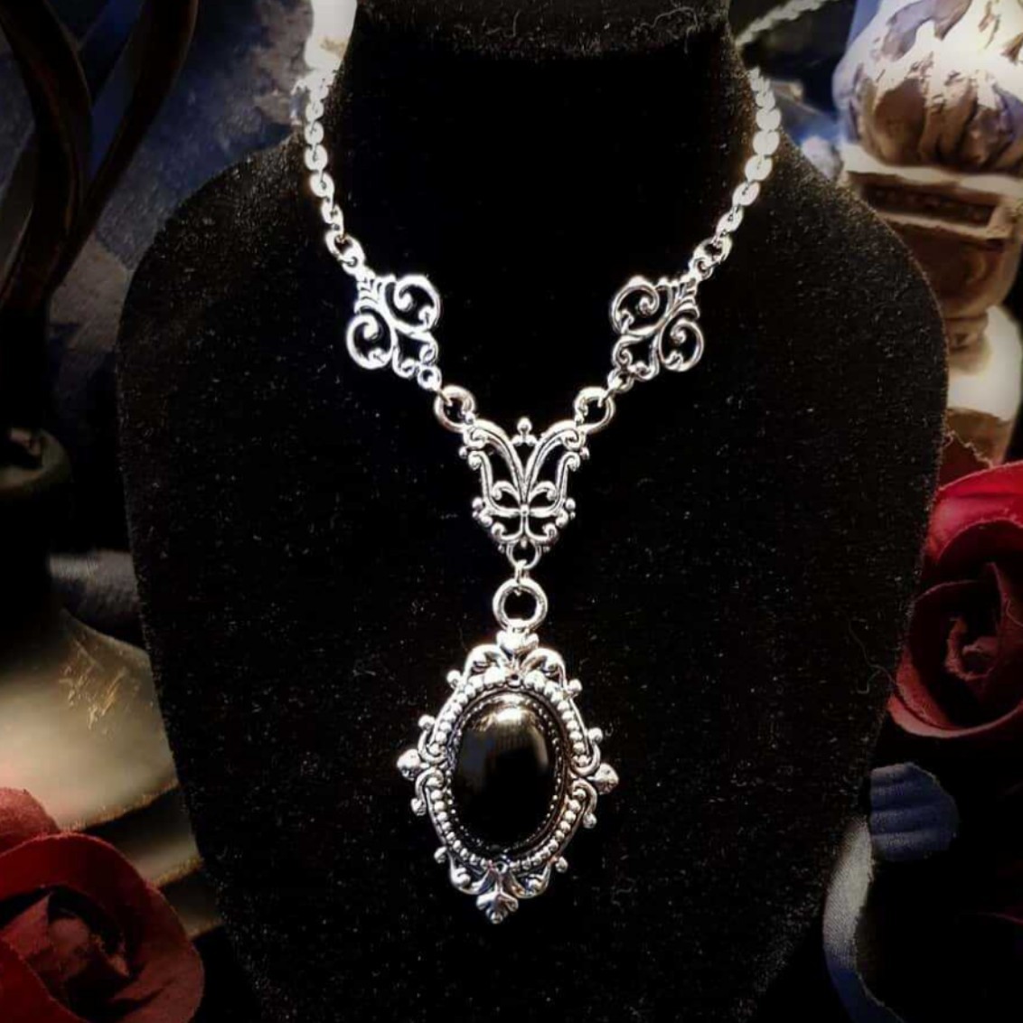 Collar con Cameo de Vampiro, C - Men'S Victorian Accessories reseña y precio