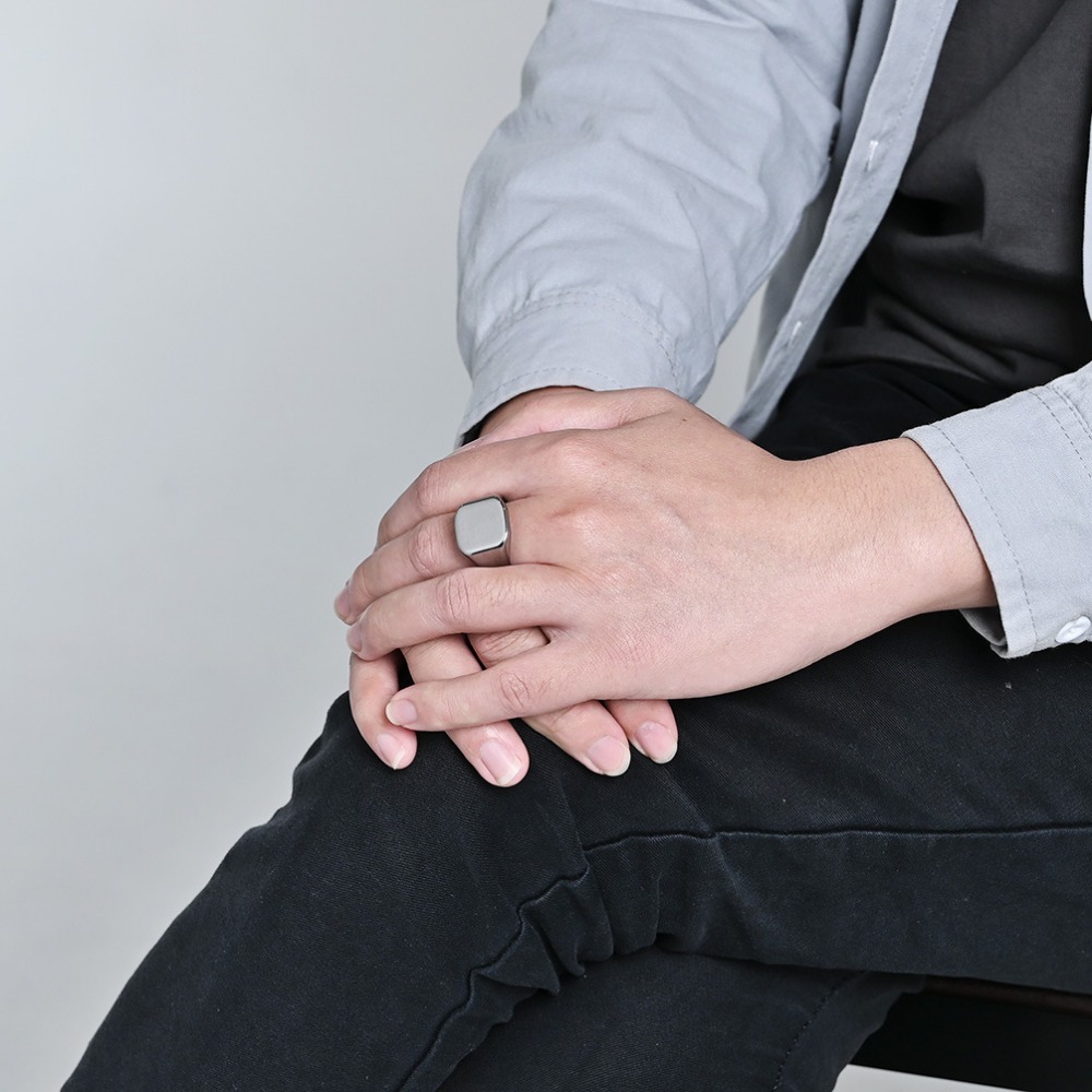 Anillo cuadrado de carburo de  - Signet Ring Men reseña y precio